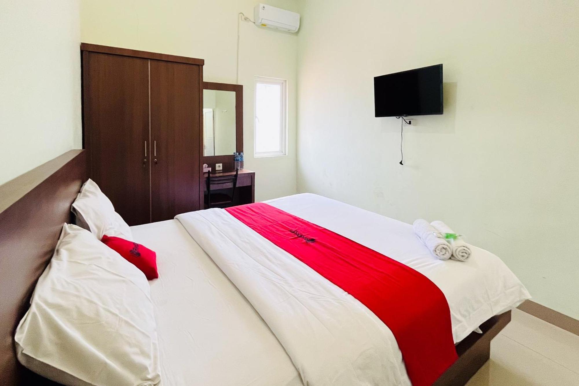 Reddoorz At Teratai Homestay Medan Amplas Kültér fotó