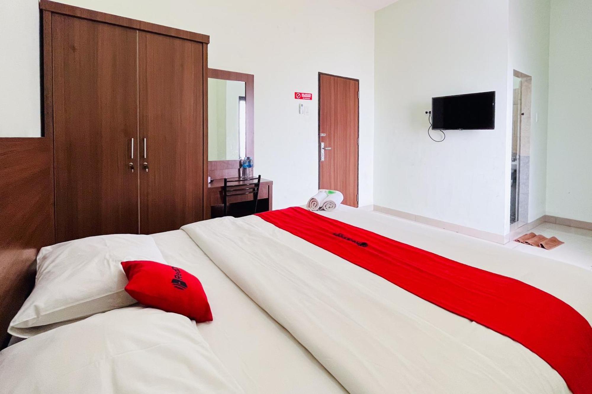 Reddoorz At Teratai Homestay Medan Amplas Kültér fotó